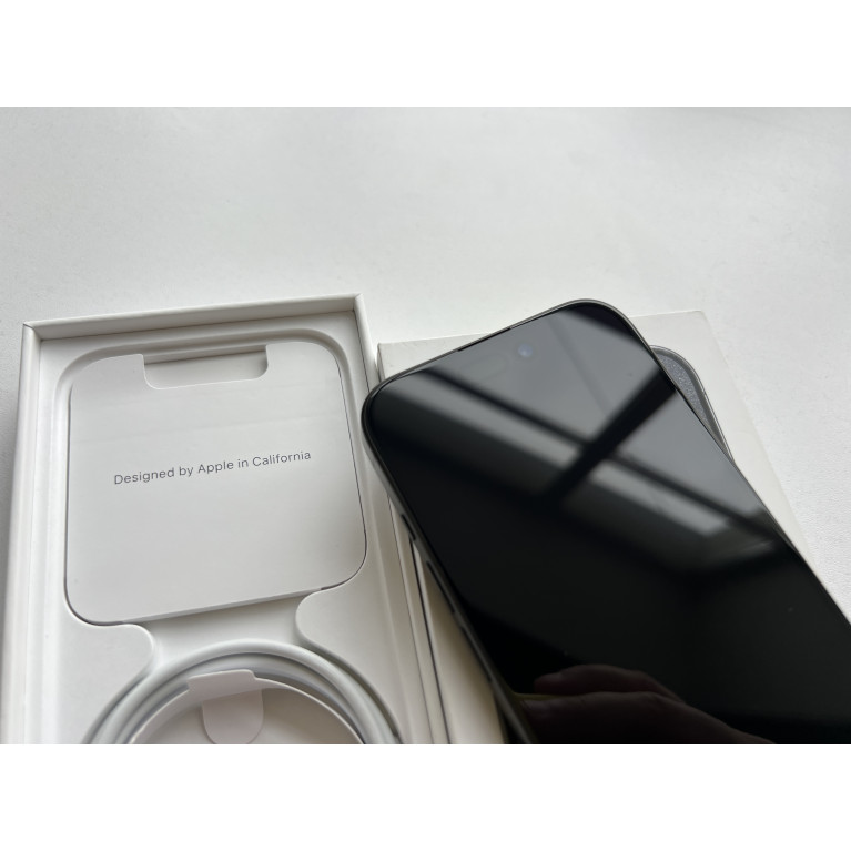 iPhone 15 Pro 128 Гб Черный титан Б/У