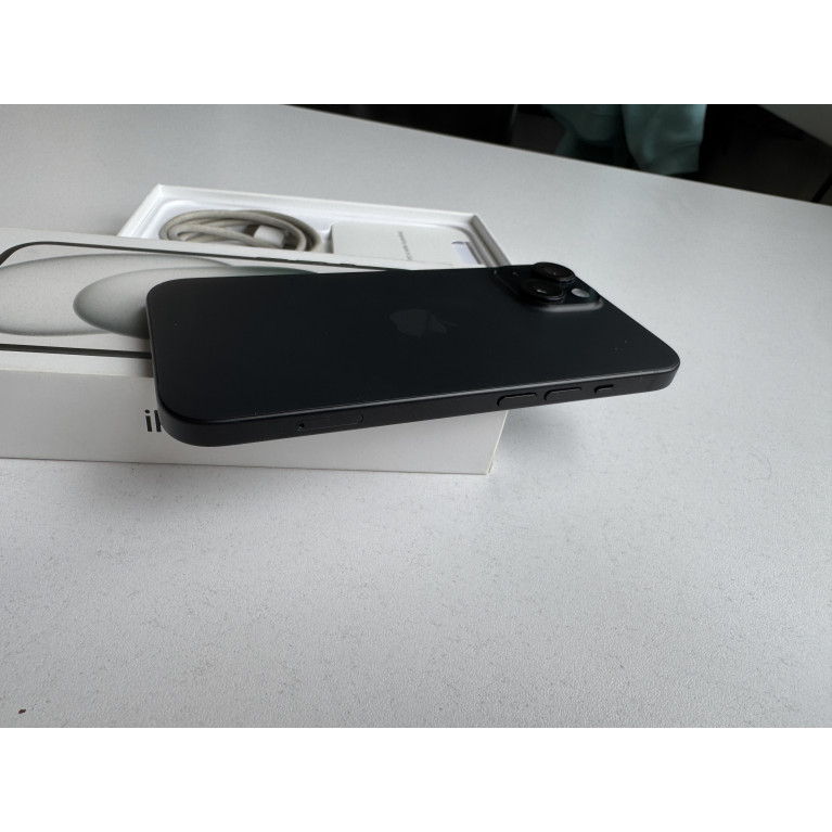 iPhone 15 128 Гб Черный DualSIM Б/У