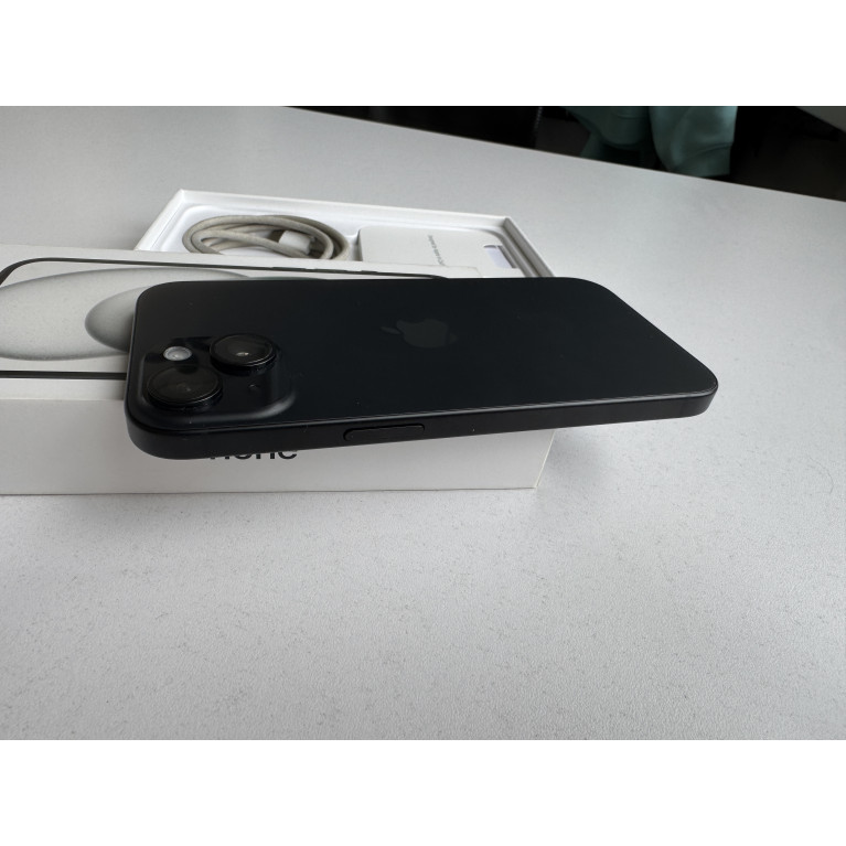 iPhone 15 128 Гб Черный DualSIM Б/У