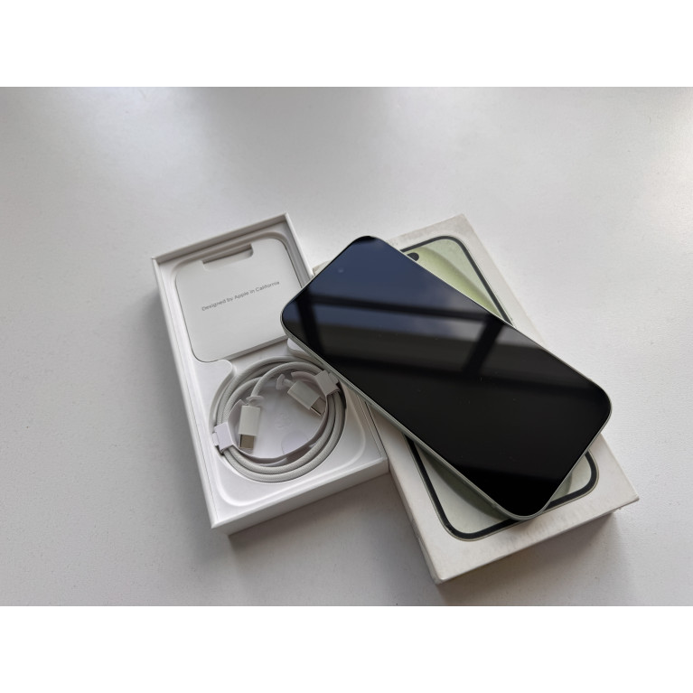 iPhone 15 128 Гб Зеленый Б/У