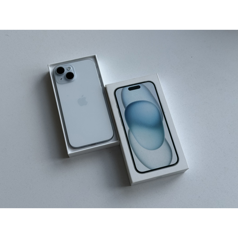 iPhone 15 256 Гб Голубой Б/У