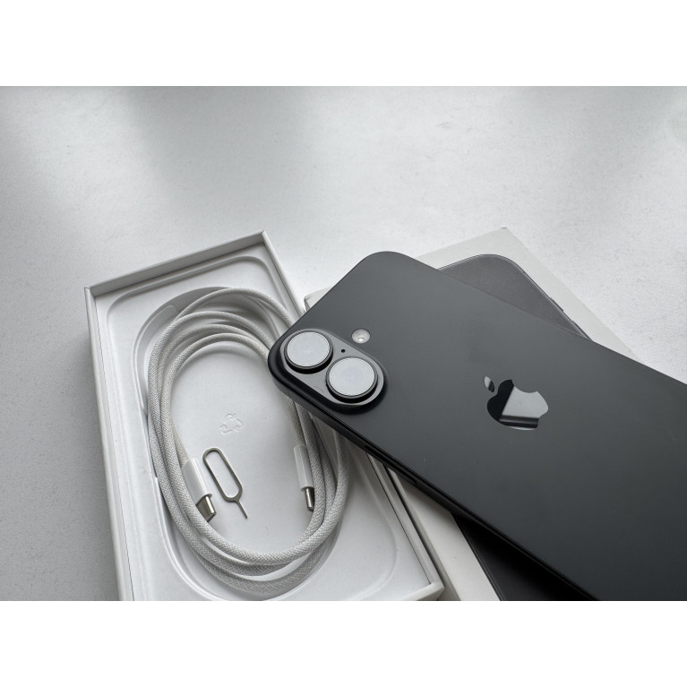 iPhone 16 128 Гб Черный Б/У