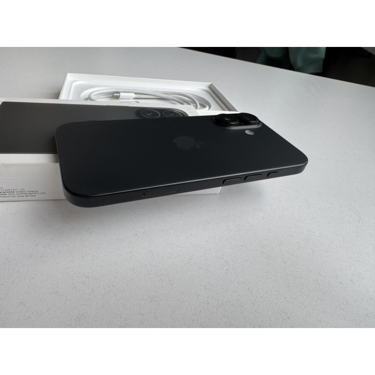 iPhone 16 128 Гб Черный Б/У