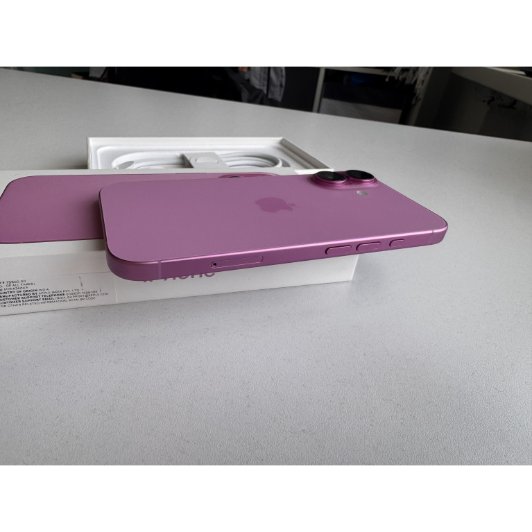 iPhone 16 128 Гб Розовый Б/У