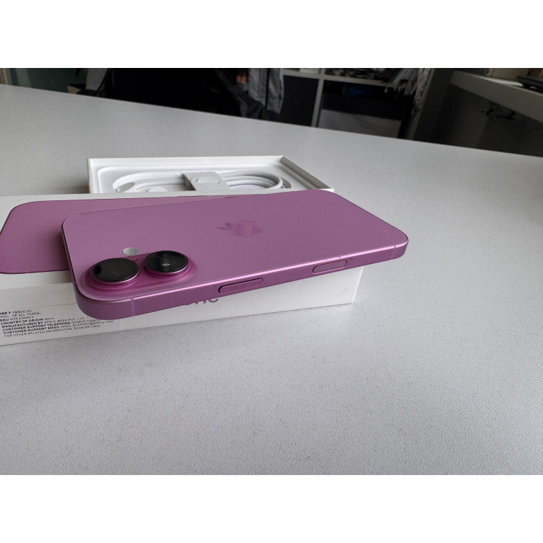 iPhone 16 128 Гб Розовый Б/У