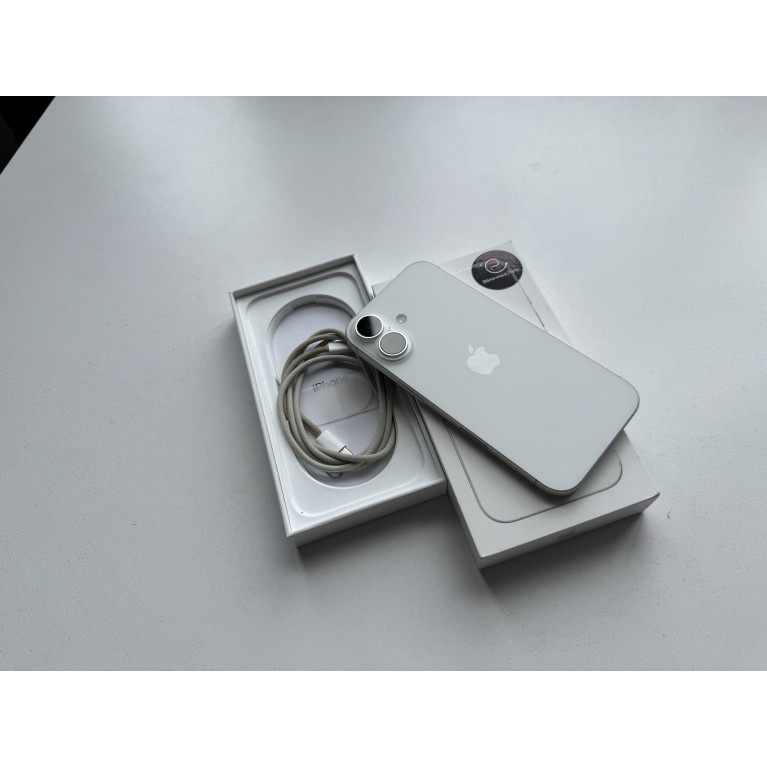 iPhone 16 128 Гб Белый Б/У