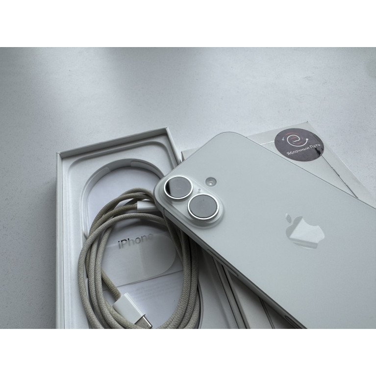 iPhone 16 128 Гб Белый Б/У