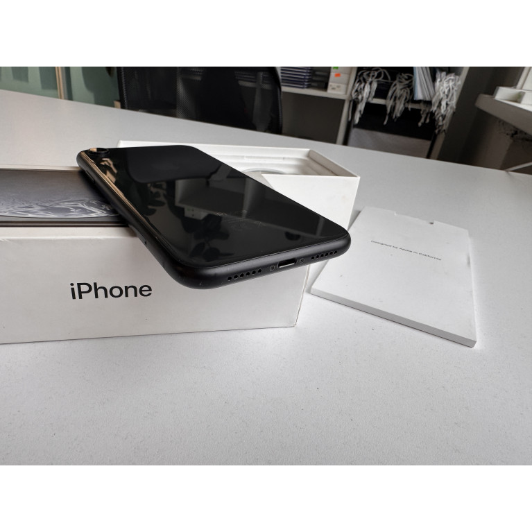 iPhone XR 64 Гб Черный Б/У