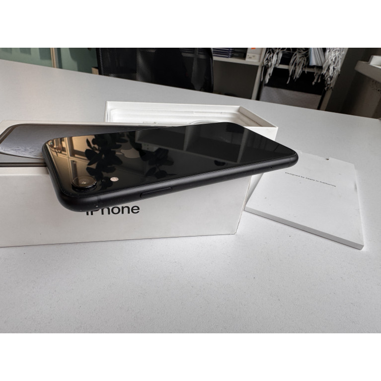 iPhone XR 64 Гб Черный Б/У