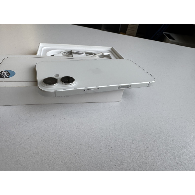 iPhone 16 128 Гб Белый Б/У