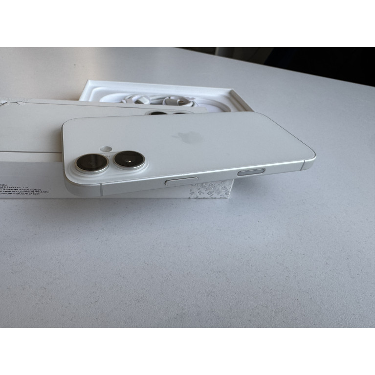 iPhone 16 128 Гб Белый Б/У